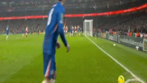 霍奇森78岁重返英冠执教，50年教龄再展风采